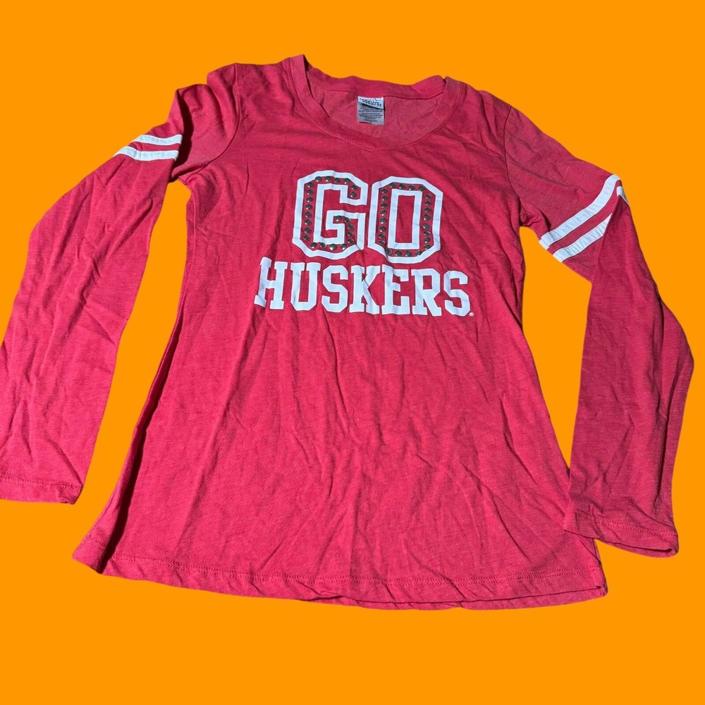 CREATIVE APPAREL NEBRASKA GO HUSKERS STUDDED LONG SLEEVE SHIRT